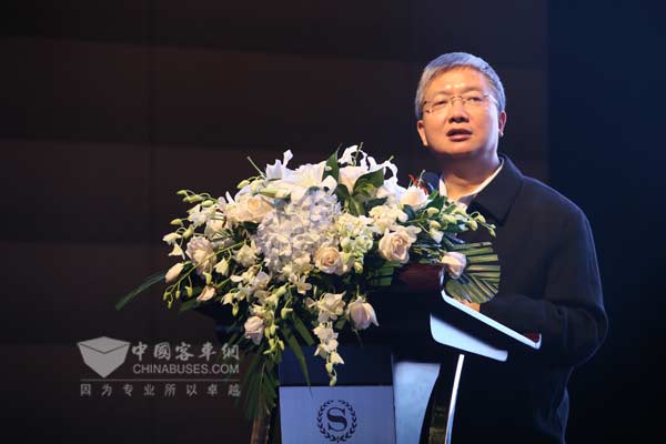 中国道路运输协会城市客运分会副理事长胡剑平博士