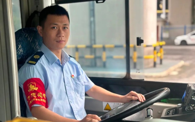 交通力量 城市榜样 南京公交2022-2023 年度人物揭晓